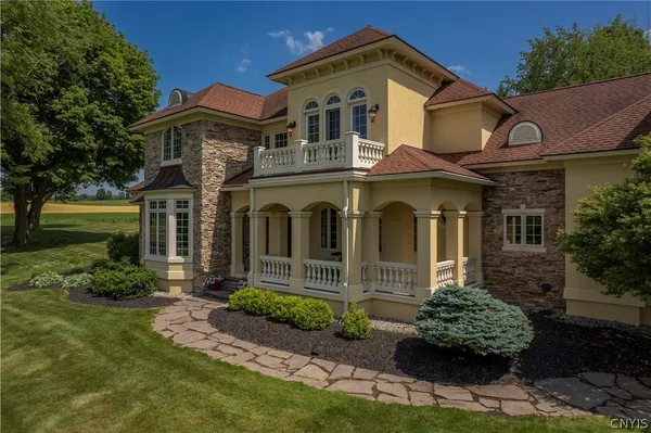 $1,195,000 | 306 Georgetown Square, Kirkland, NY 13323