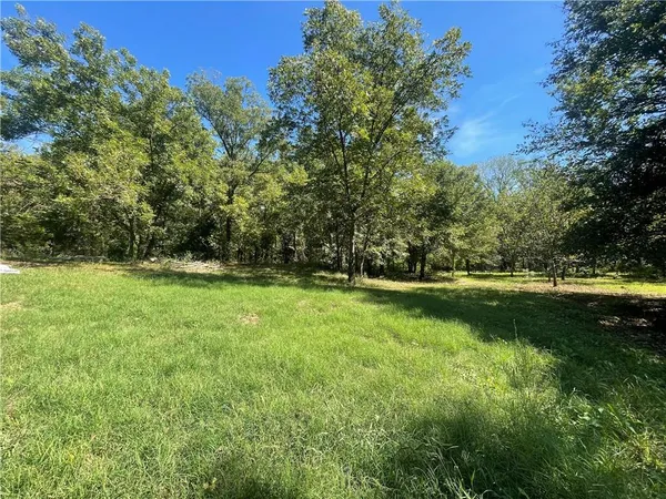 $30,000 | 0 North 2nd Street, Chetopa, KS 67336
