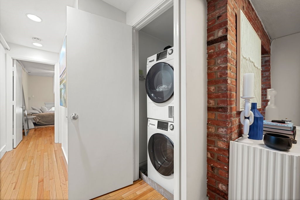 9 Appleton Street, Unit M2 Boston, MA 02116 - Photo 8 of 10