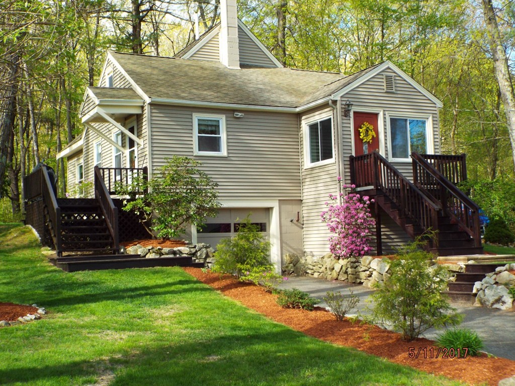 34 Oakhurst Road Hopkinton, MA 01748 - Photo 1 of 27 Gallery Image 1