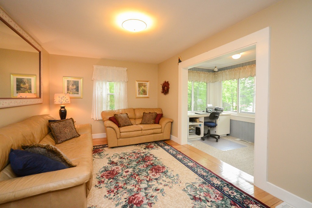 34 Oakhurst Road Hopkinton, MA 01748 - Photo 13 of 27 Gallery Image 13