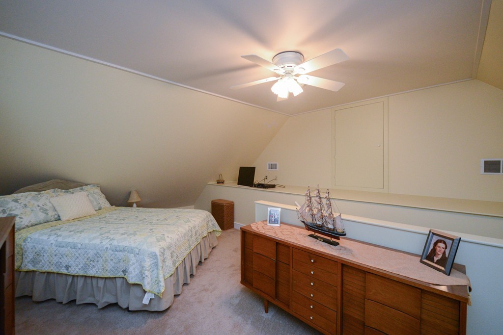 34 Oakhurst Road Hopkinton, MA 01748 - Photo 16 of 27 Gallery Image 16