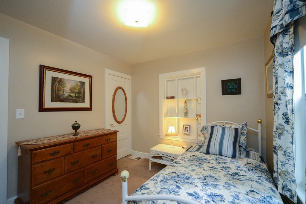 34 Oakhurst Road Hopkinton, MA 01748 - Photo 18 of 27 Gallery Image 18