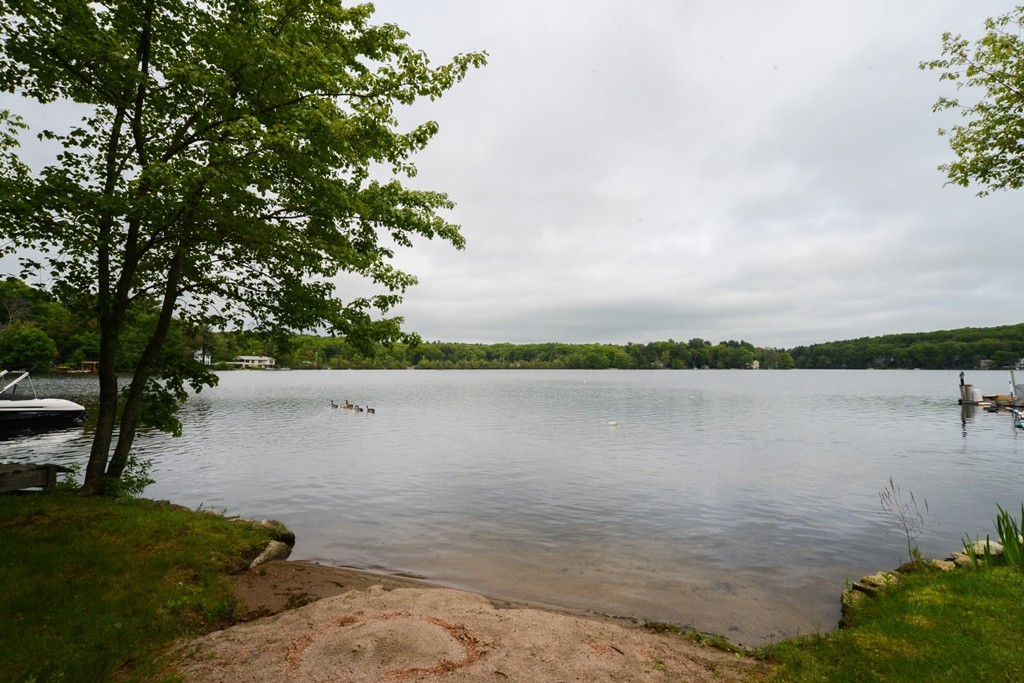 34 Oakhurst Road Hopkinton, MA 01748 - Photo 4 of 27 Gallery Image 4