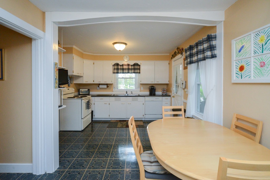 34 Oakhurst Road Hopkinton, MA 01748 - Photo 8 of 27 Gallery Image 8