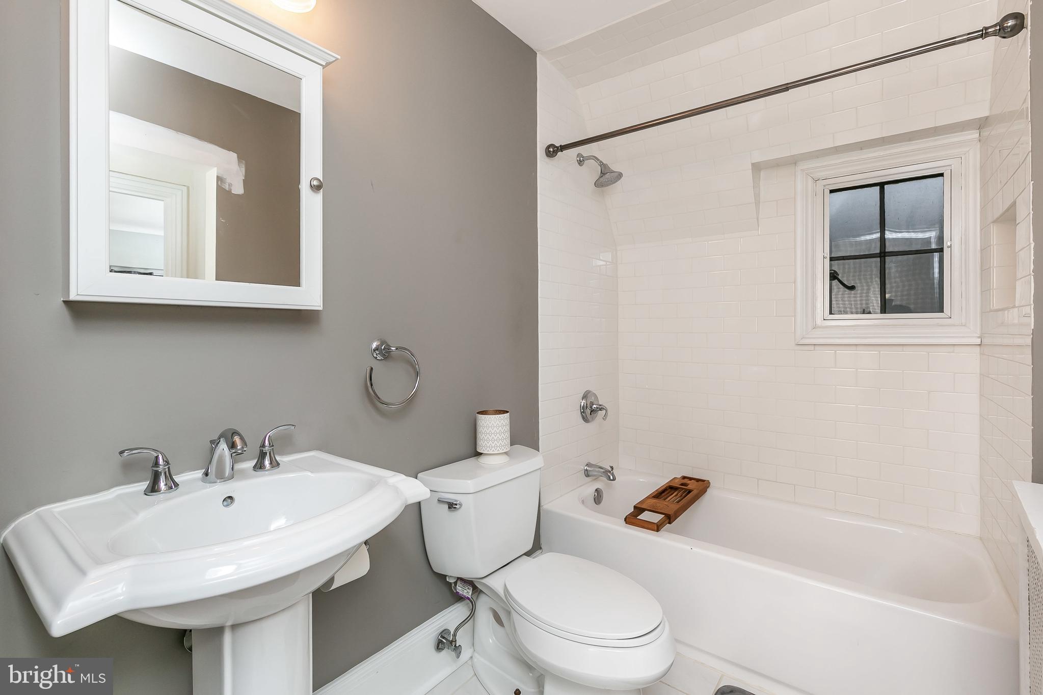 314 Taplow Road Baltimore, MD 21212 - Photo 25 of 47 Full Bathroom: renovated in 2012
