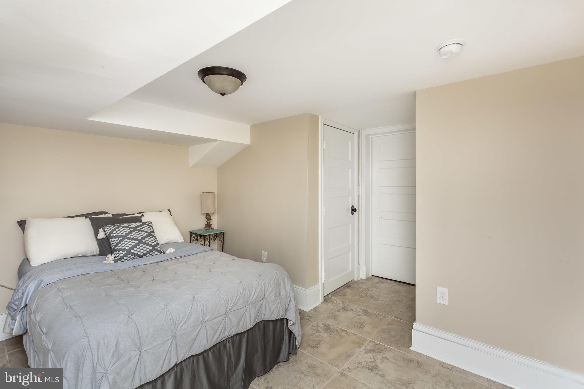 314 Taplow Road Baltimore, MD 21212 - Photo 36 of 47 Bedroom with own full bathroom