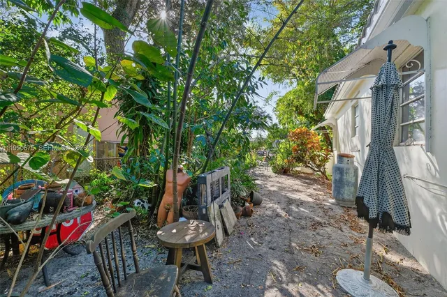 $925,000 | 25 Northwest 104th Street, Miami Shores, FL 33150