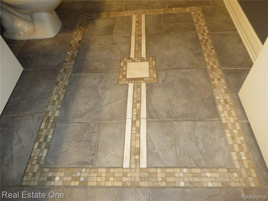 681 Highgate Mews, Unit 151 Rochester Hills, MI 48307 - Photo 16 of 35