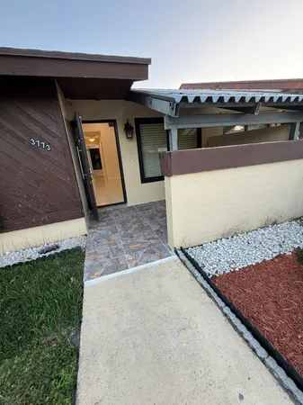 $2,300 | 3773 Mil-Stream Court, Greenacres, FL 33463