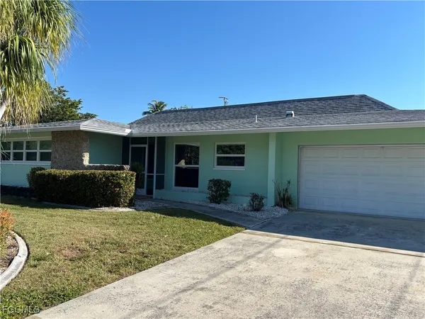 $2,200 | 5917 Southwest 1st Court, Cape Coral, FL 33914