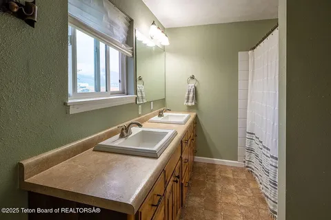 $585,000 | 716 Bench Road, Thayne, WY 83122