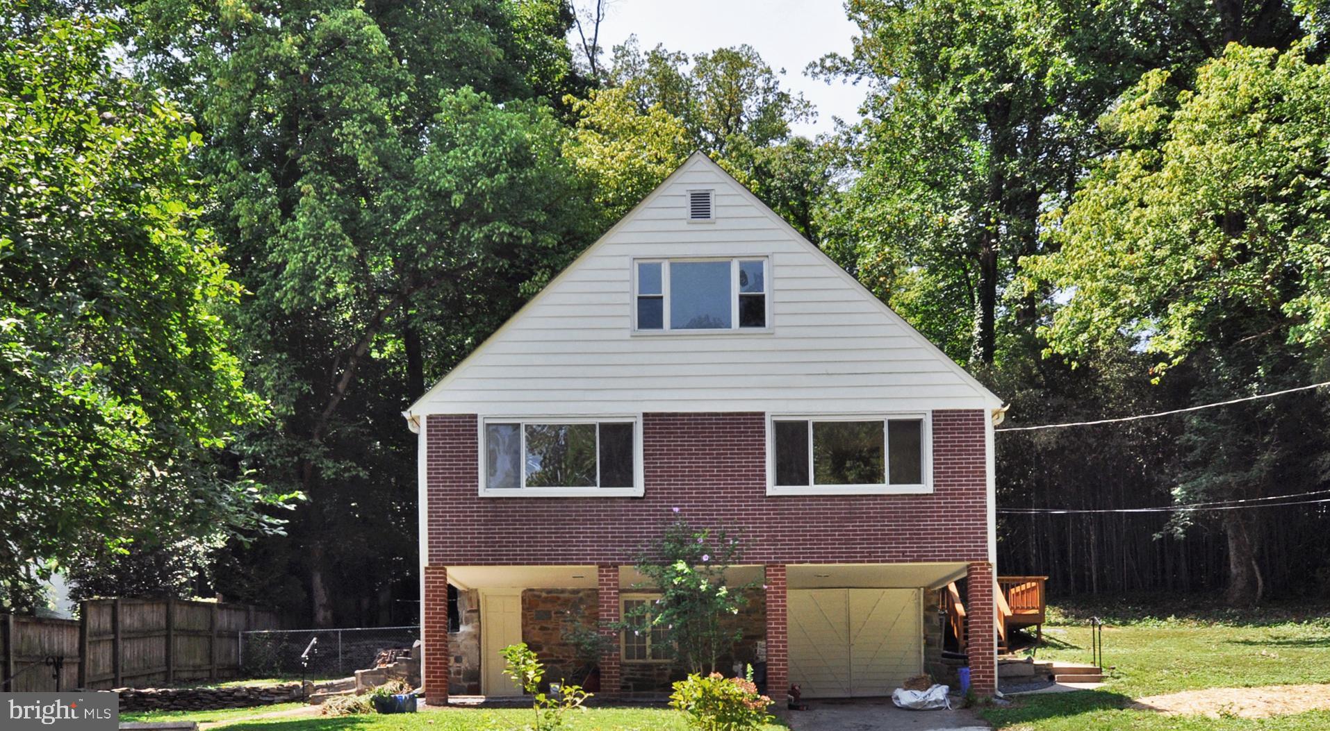 6221 Walhonding Road Bethesda, MD 20816 - Photo 2 of 33 A cozy cottage setting