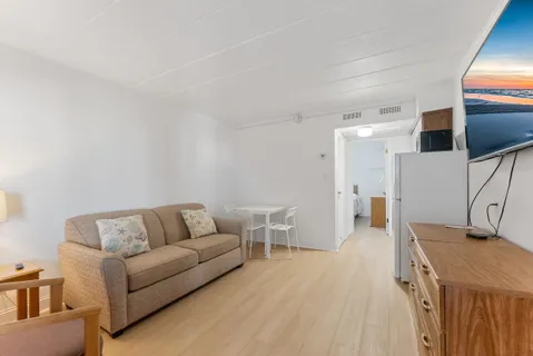 $285,000 | 2101 Surf Avenue, Unit 209, North Wildwood, NJ 08260