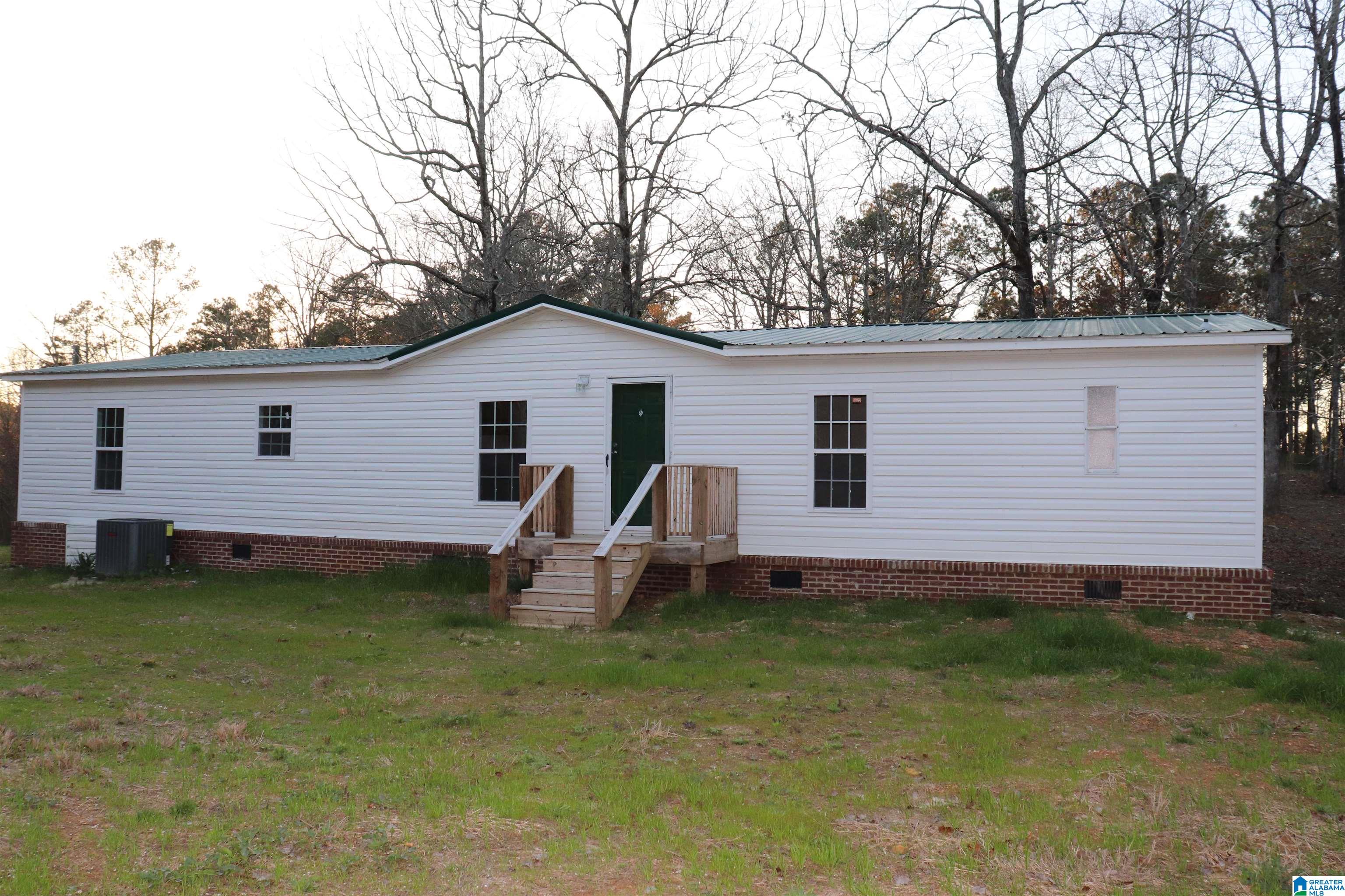 255 Estes Circle Oneonta, AL 35121 - Photo 1 of 27
