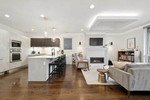 $749,500 | 2210 West Chicago Avenue, Unit 3E, Chicago, IL 60622