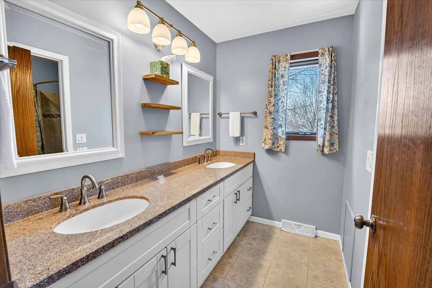 7121 Lindfield Road Madison, WI 53719 - Photo 20 of 51