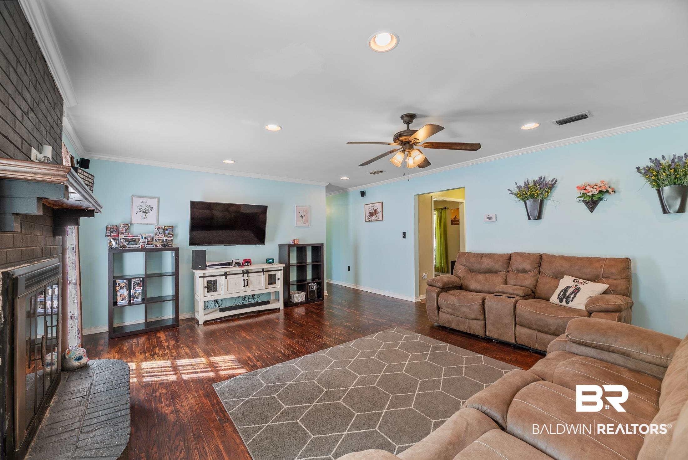 176 Ridgewood Drive Daphne, AL 36526 - Photo 13 of 32 Living Room 3