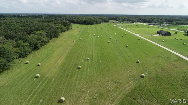 $62,500 | Lot 22 Red Oak Road, Maywood, MO 63454