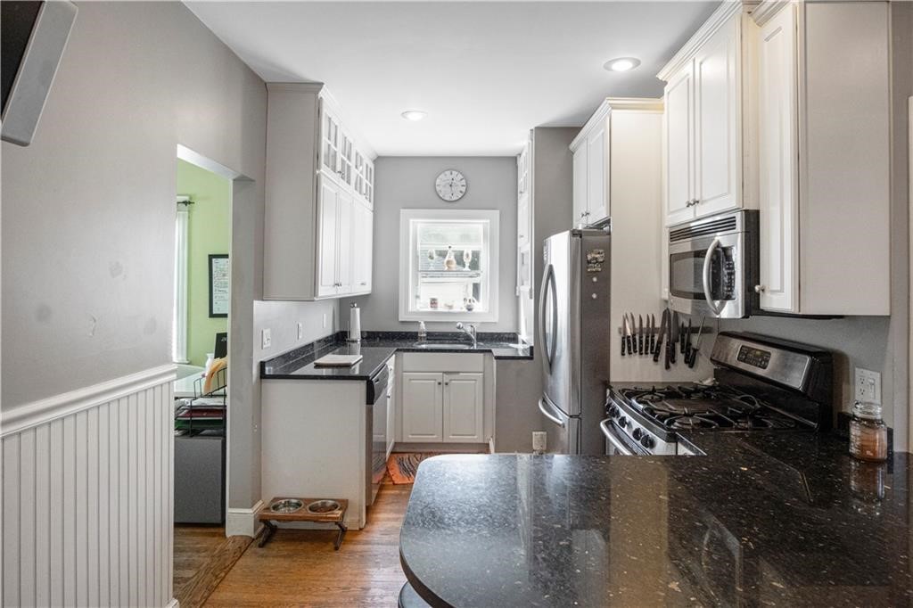 20 Ausdale Road Cranston, RI 02910 - Photo 12 of 27