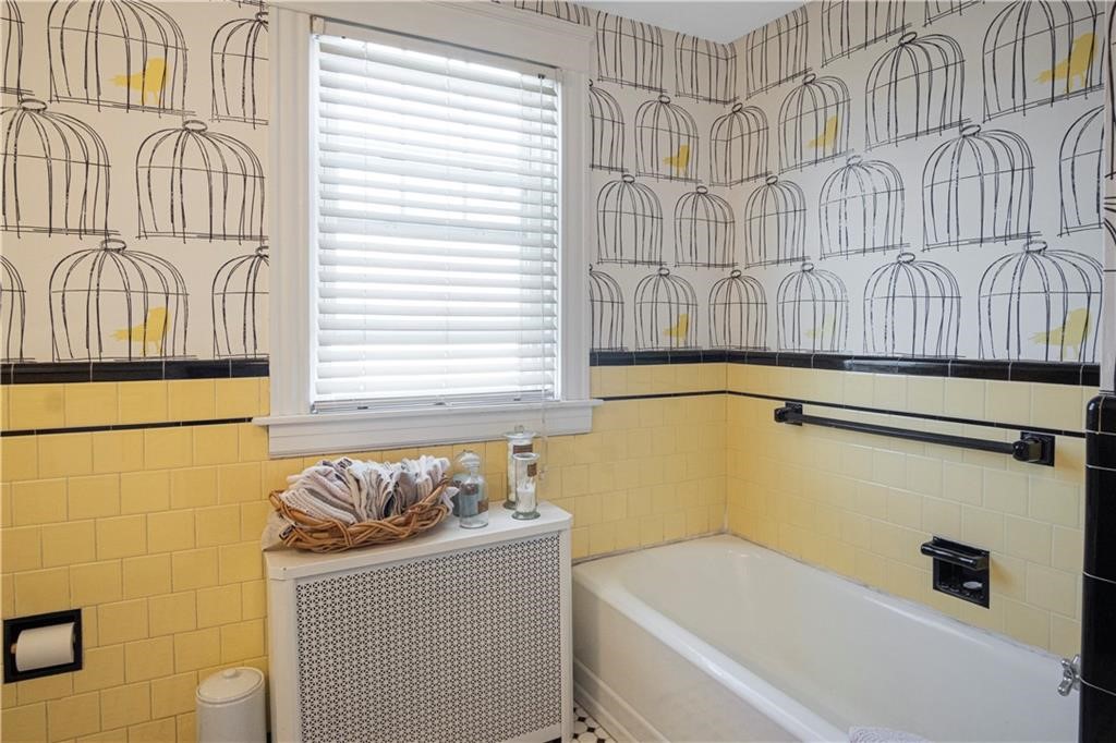 20 Ausdale Road Cranston, RI 02910 - Photo 19 of 27