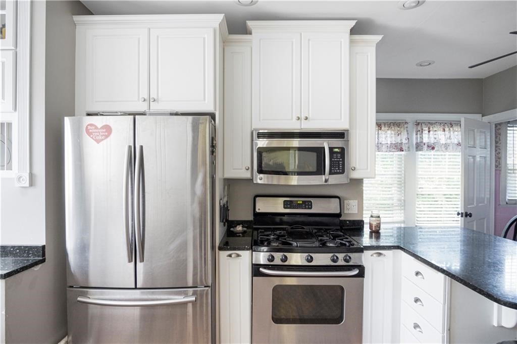 20 Ausdale Road Cranston, RI 02910 - Photo 10 of 27