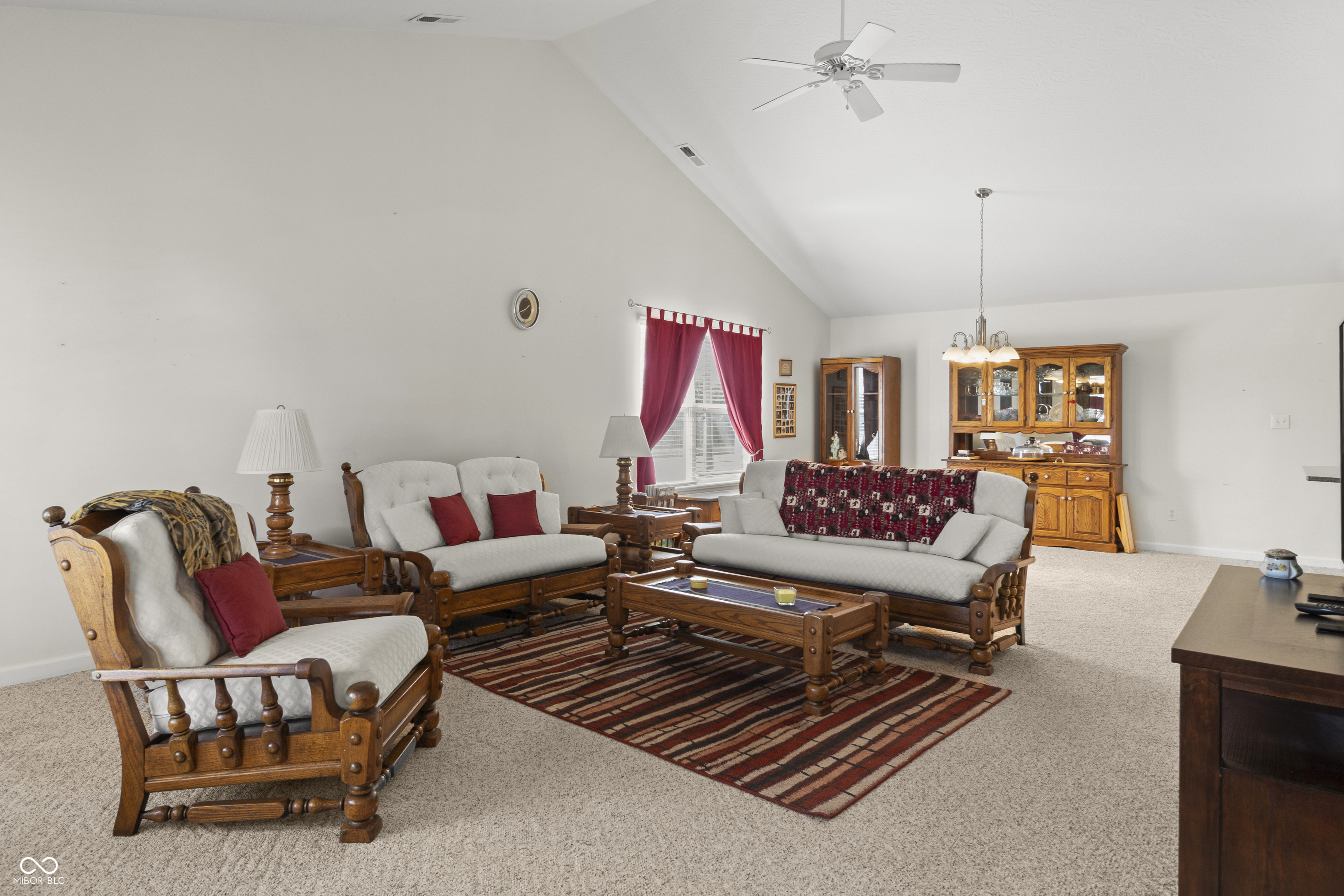201 Blue Ribbon Court Rushville, IN 46173 - Photo 4 of 19