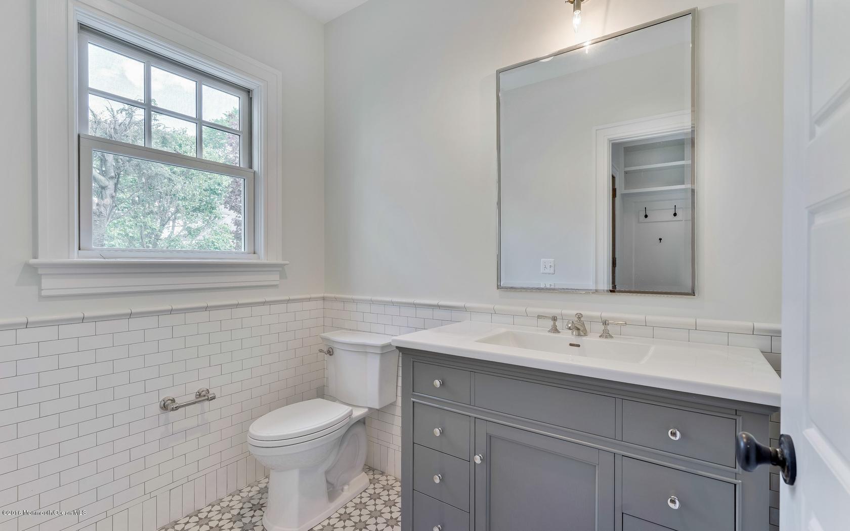 413 Washington Avenue Spring Lake, NJ 07762 - Photo 18 of 68 17-photo-web-1680x1050-142983