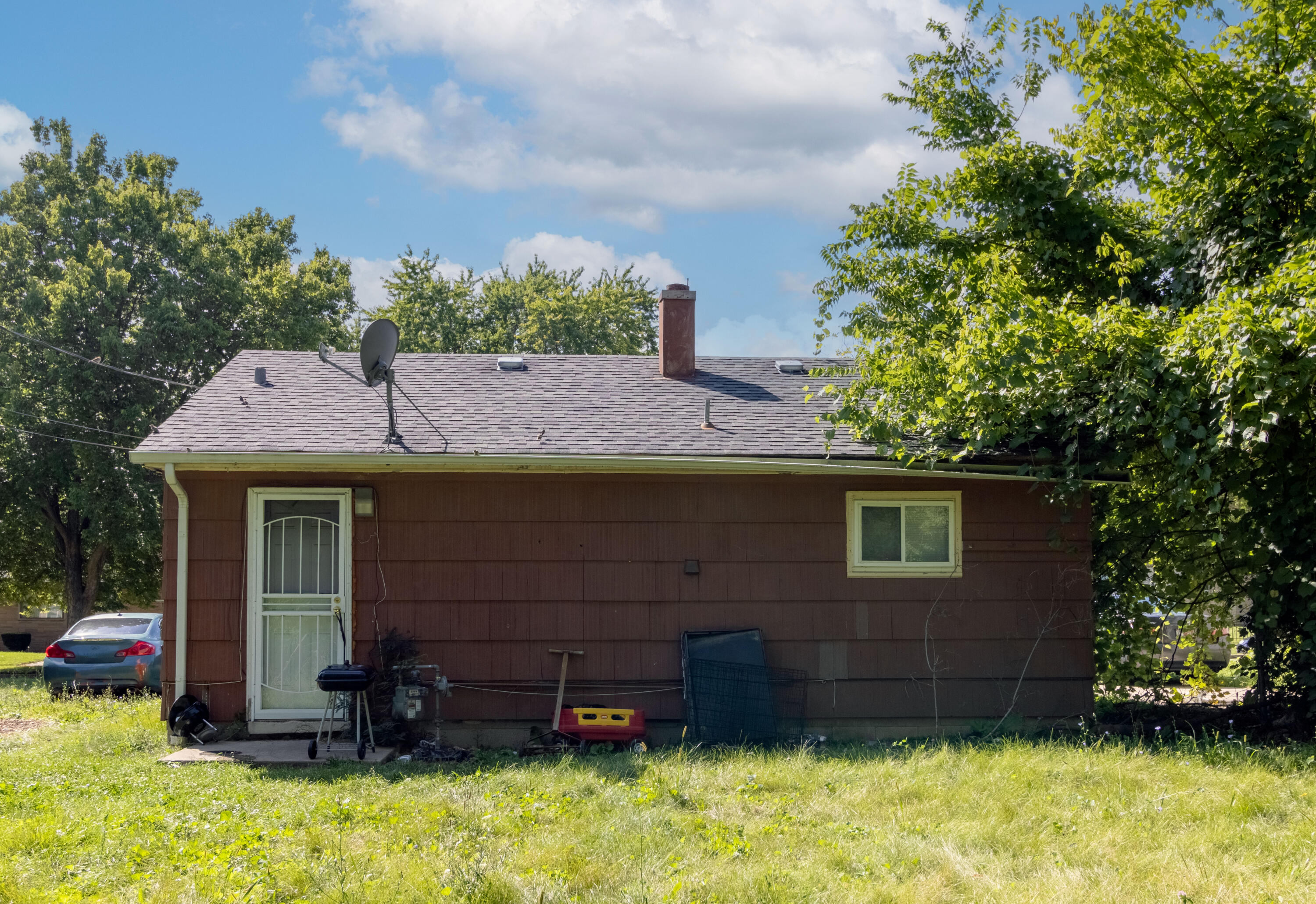 5730 North 62nd Street Milwaukee, WI 53218 - Photo 2 of 2 Back-of-house