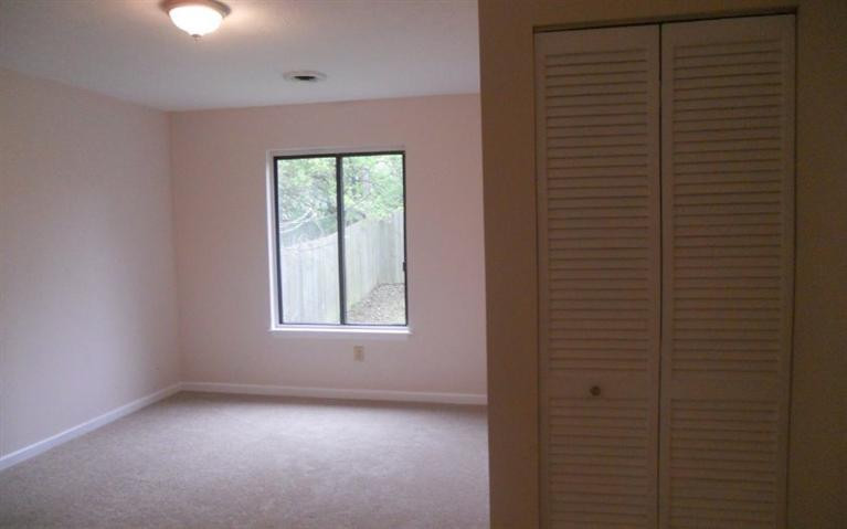 3305 Royal Wood Road Lexington, KY 40515 - Photo 8 of 12 Photo 8