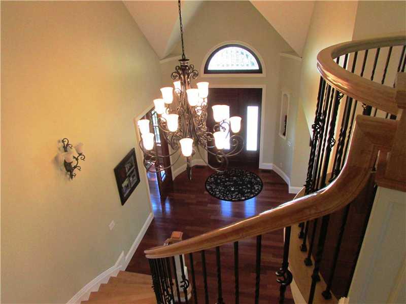 559 Achortown Road Beaver Falls, PA 15010 - Photo 3 of 23 Entry/Foyer.