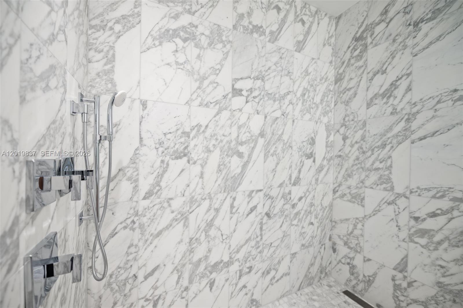 175 Southeast 25th Road, Unit 801 Miami, FL 33129 - Photo 13 of 37