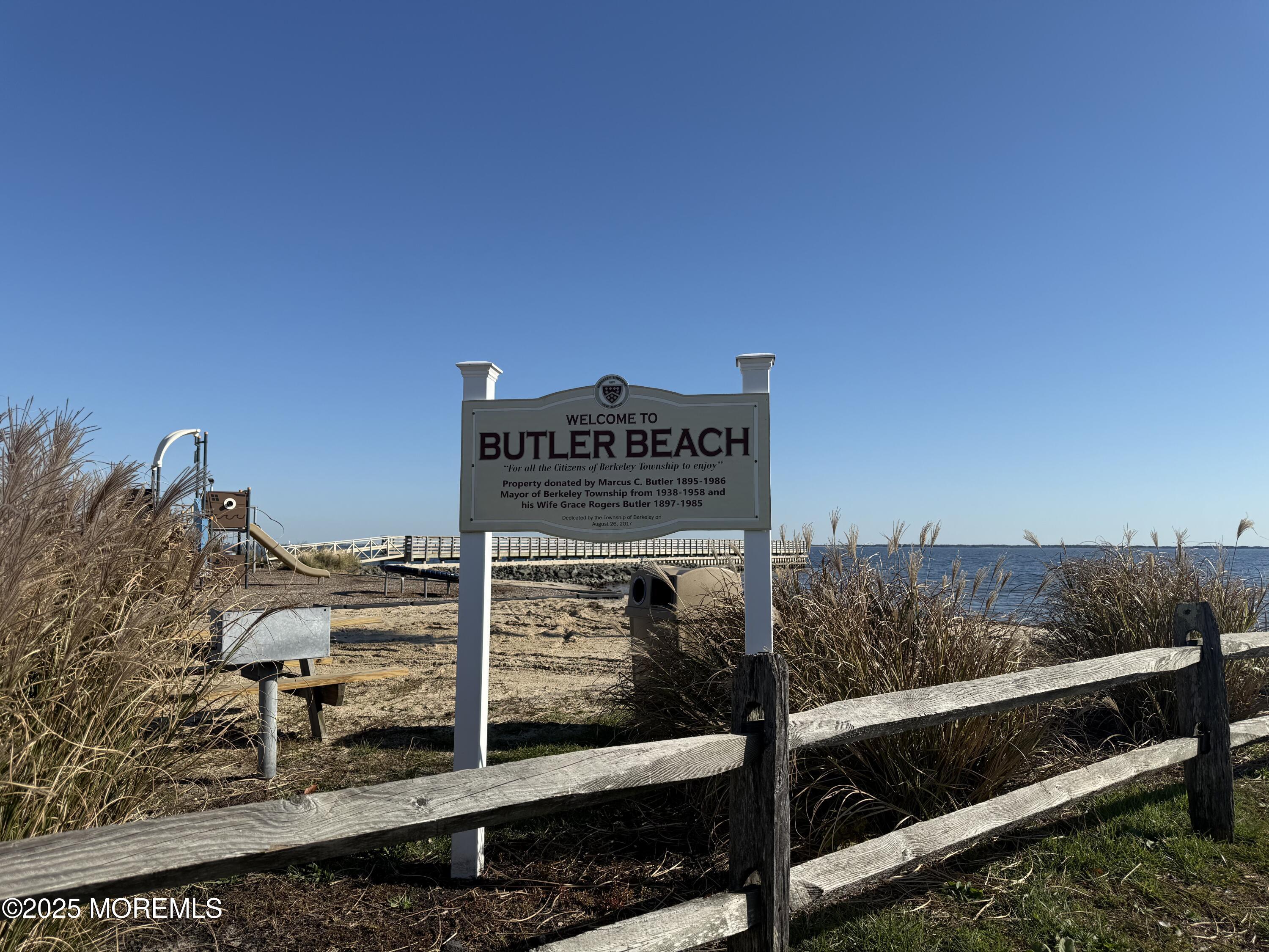 237 Butler Boulevard Bayville, NJ 08721 - Photo 21 of 25 a view of a balcony with chairs