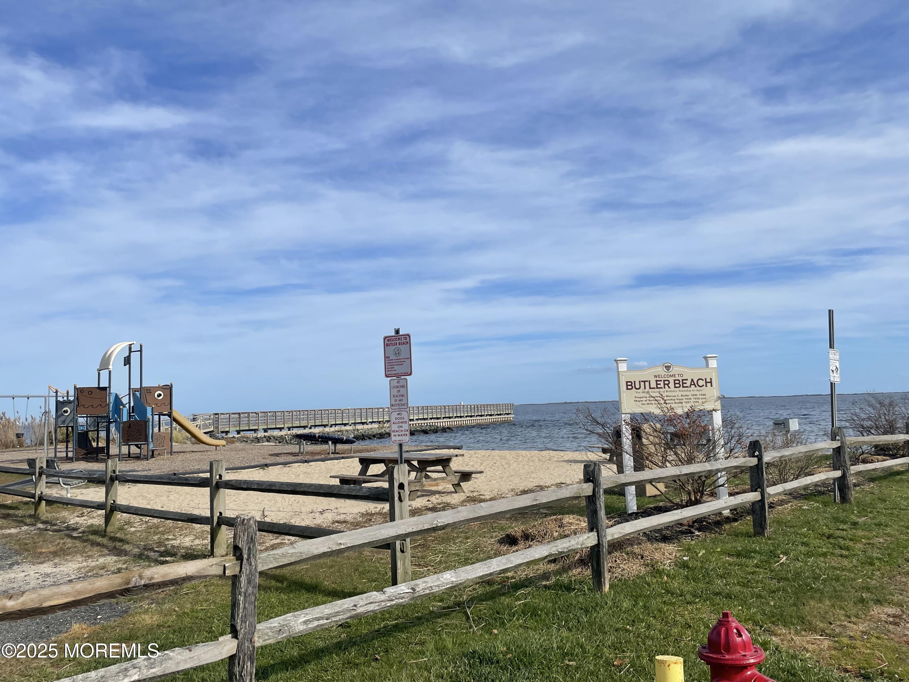 237 Butler Boulevard Bayville, NJ 08721 - Photo 22 of 25 a view of a terrace