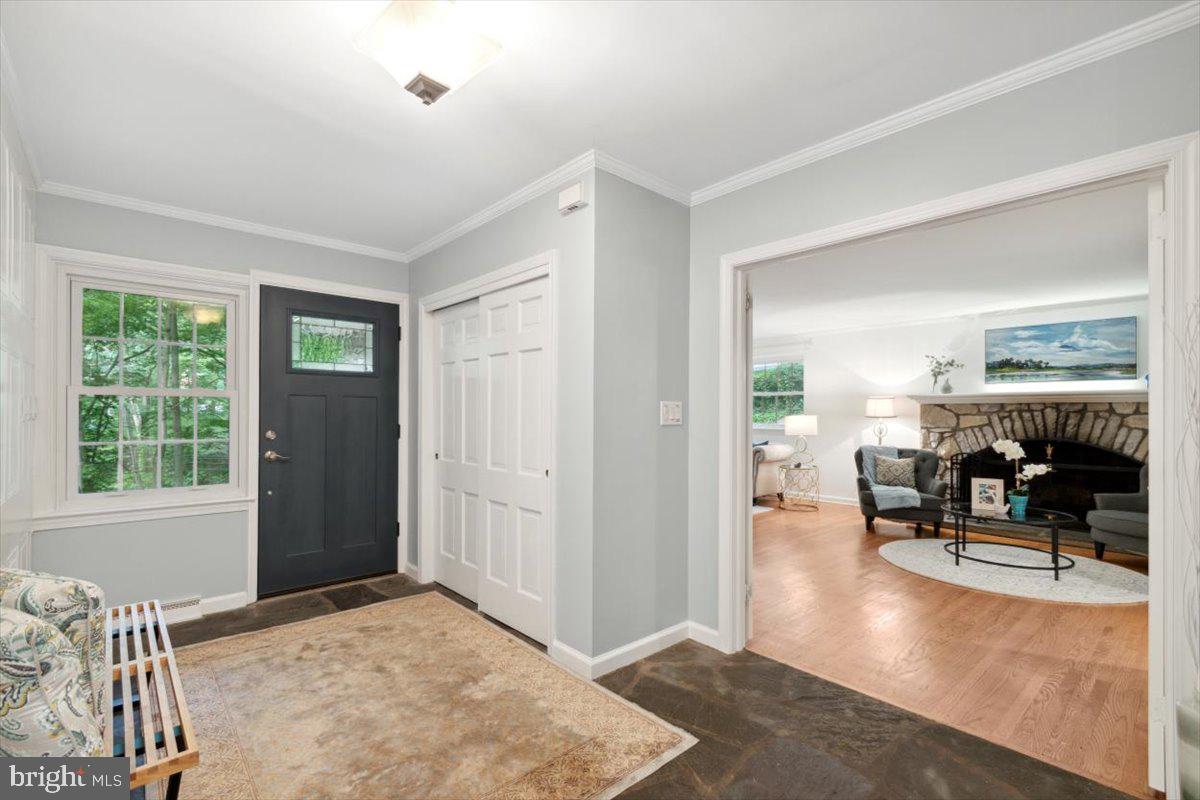 13 Weirwood Road Wayne, PA 19087 - Photo 3 of 59 Front Entry