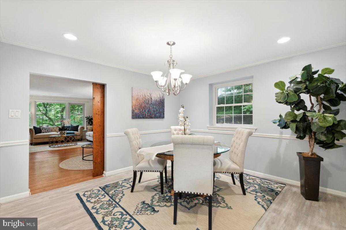 13 Weirwood Road Wayne, PA 19087 - Photo 10 of 59 Dining Room