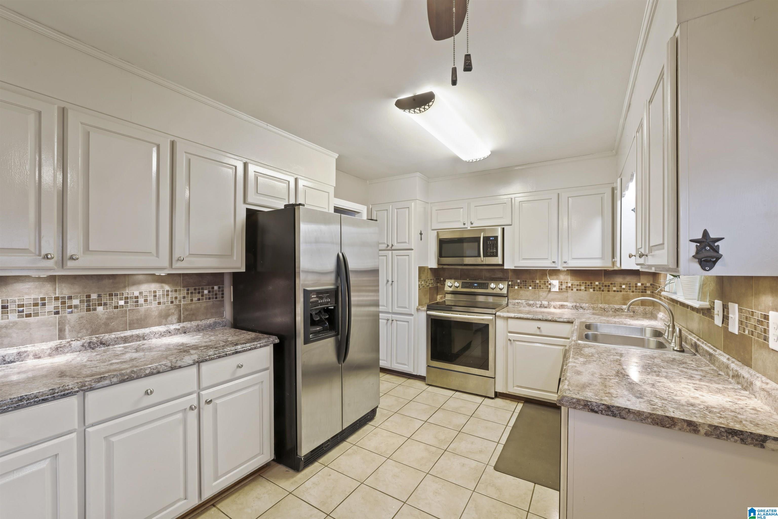 25 Cambridge Road Bessemer, AL 35023 - Photo 6 of 37