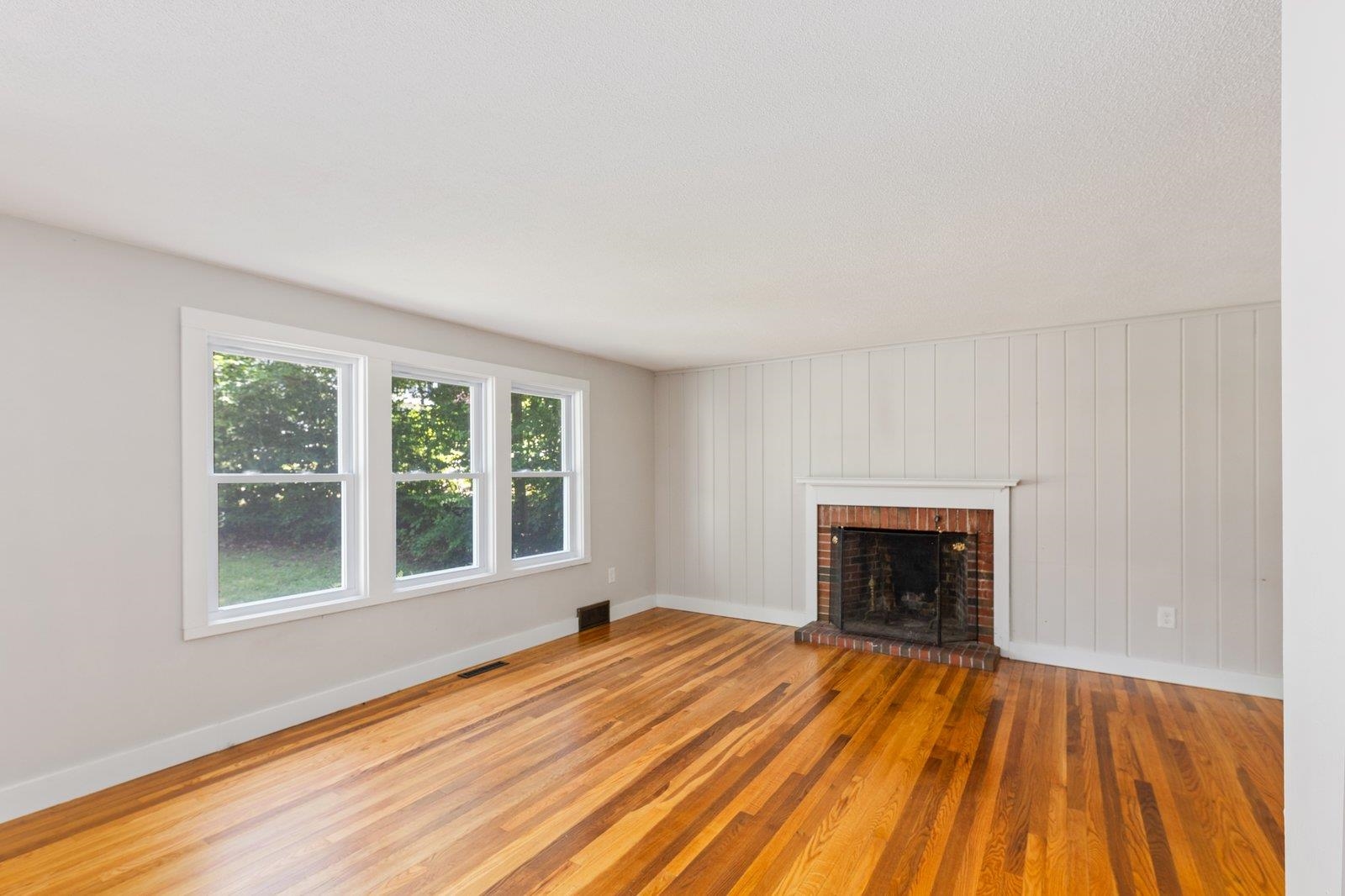 15 Webb Road Peterborough, NH 03458 - Photo 13 of 36