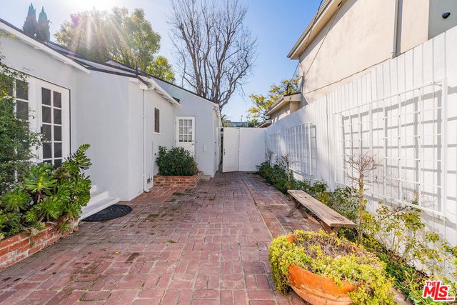 $2,189,000 | 416 Norwich Drive, West Hollywood, CA 90048