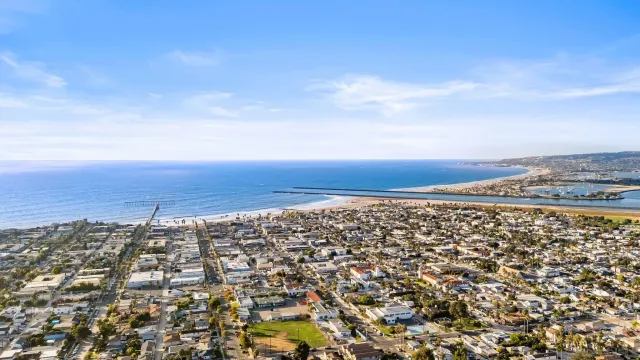 $2,395,000 | 4377 Newport Avenue, San Diego, CA 92107