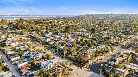 $2,395,000 | 4377 Newport Avenue, San Diego, CA 92107