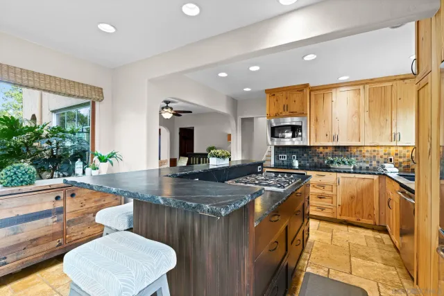 $2,395,000 | 4377 Newport Avenue, San Diego, CA 92107