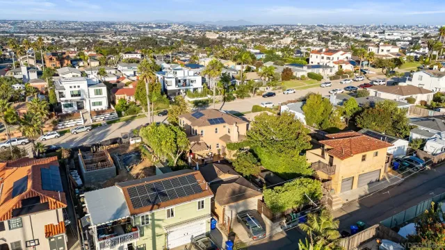 $2,395,000 | 4377 Newport Avenue, San Diego, CA 92107