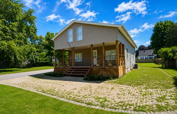 $175,000 | 2116 Champlain Street, Ottawa, IL 61350