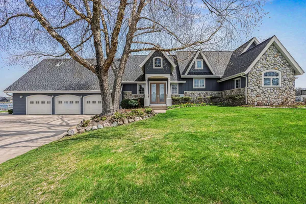 $1,500,000 | 459 Treasure Island Drive, Mattawan, MI 49071