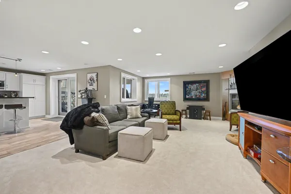 $1,500,000 | 459 Treasure Island Drive, Mattawan, MI 49071