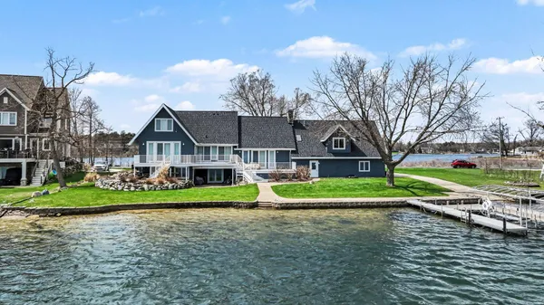 $1,500,000 | 459 Treasure Island Drive, Mattawan, MI 49071
