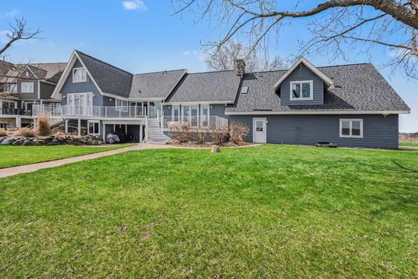 $1,500,000 | 459 Treasure Island Drive, Mattawan, MI 49071