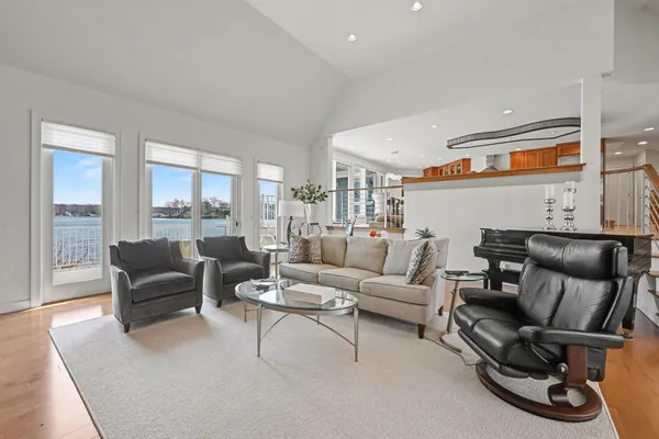 $1,500,000 | 459 Treasure Island Drive, Mattawan, MI 49071