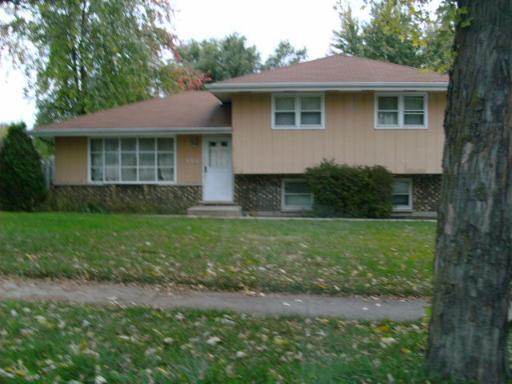 880 West Spring Street South Elgin, IL 60177 - Photo 1 of 1